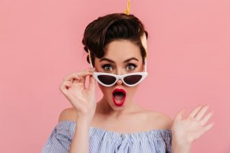 Venha aprender mais sobre o óculos gatinho e escolha o seu!