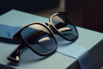 oculos originais de luxo em embalagem sofisticada com laço para amigo secreto